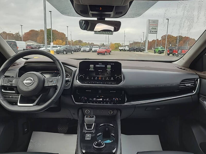 2023 Nissan Rogue SL