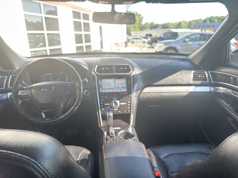 2017 Ford Explorer Sport
