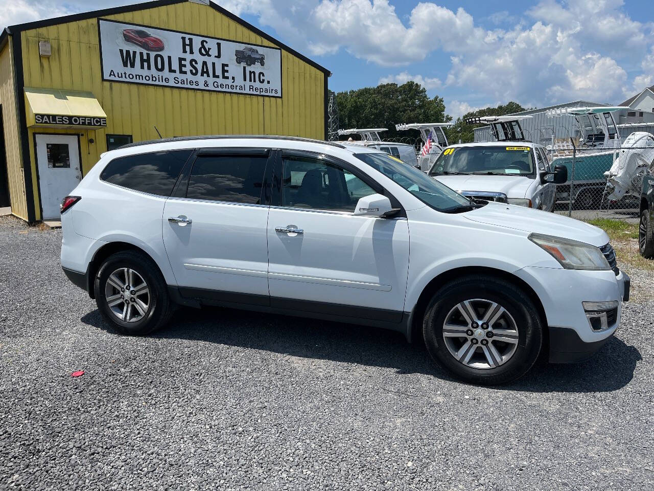 White 2017 Chevrolet Traverse LT AWD LT 4dr SUV w/1LT 1