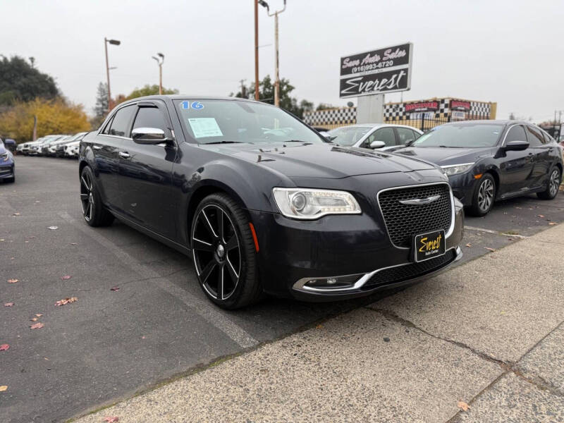 2016 Chrysler 300 C