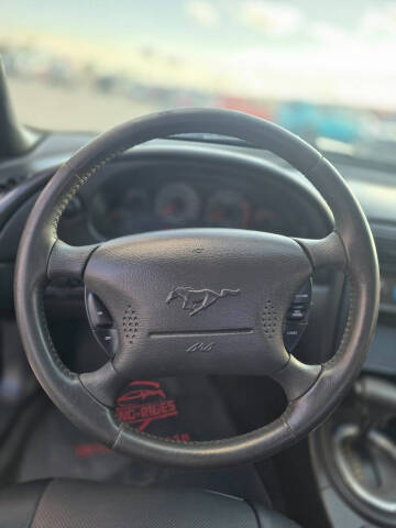 2004 Ford Mustang GT Deluxe