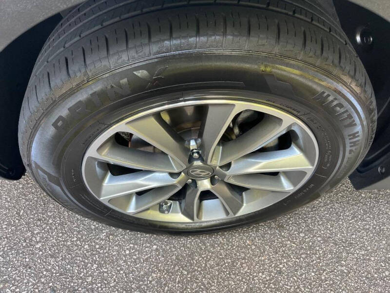 2017 Hyundai Santa Fe SE