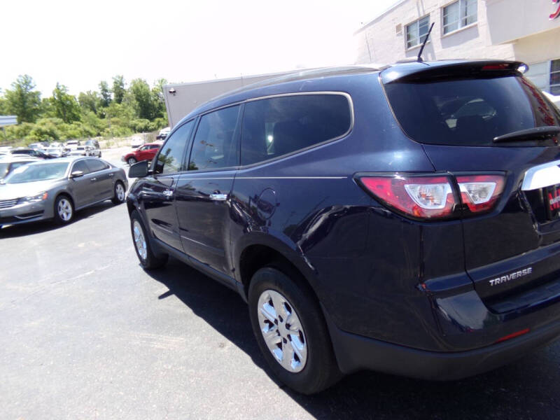 2017 Chevrolet Traverse LS