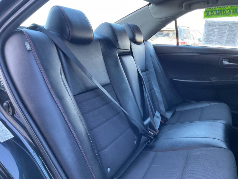 2016 Toyota Camry SE