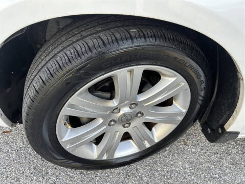 2013 Chrysler 200 LX