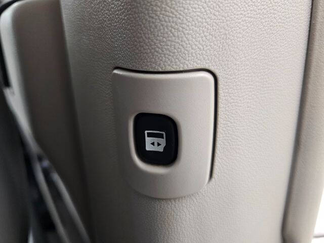 2013 Volkswagen Routan