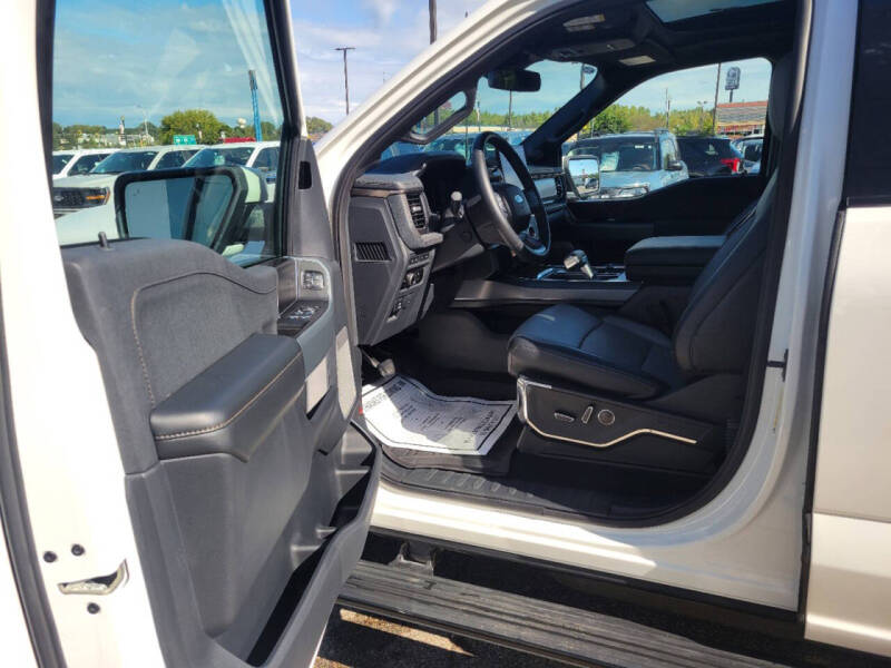 2023 Ford F-150 Lightning Lariat