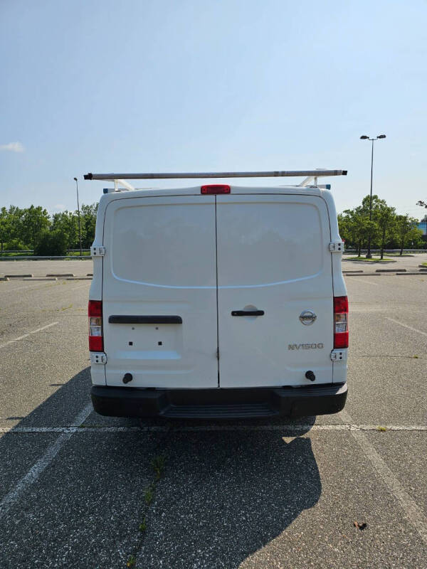 2016 Nissan NV 1500 SV