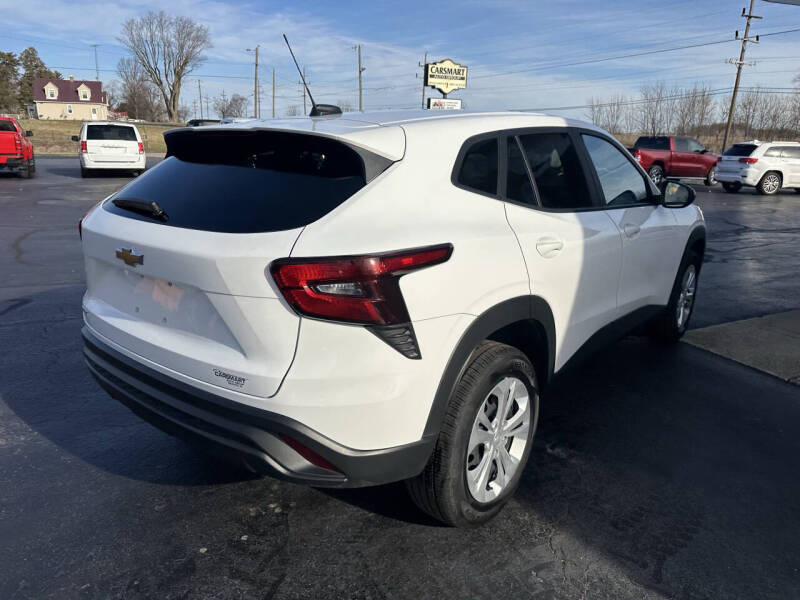 2025 Chevrolet Trax LS