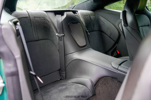 2025 Aston Martin DB12 V8