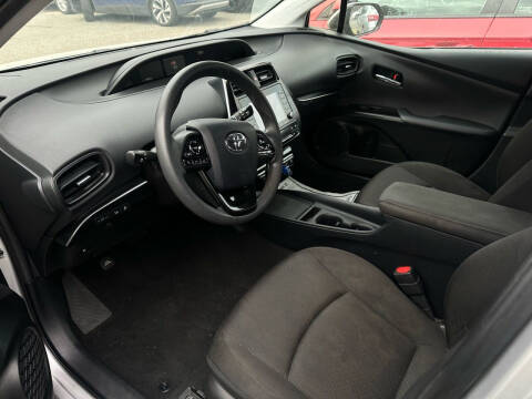 2021 Toyota Prius LE