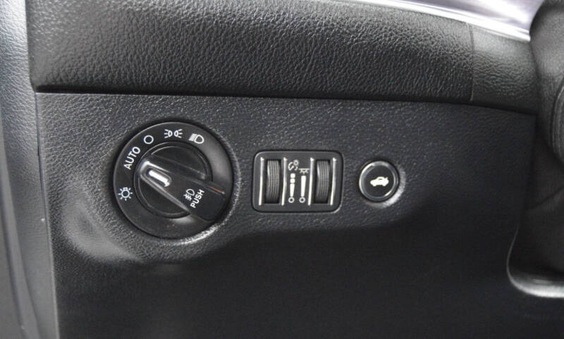 2018 Dodge Challenger SXT Plus