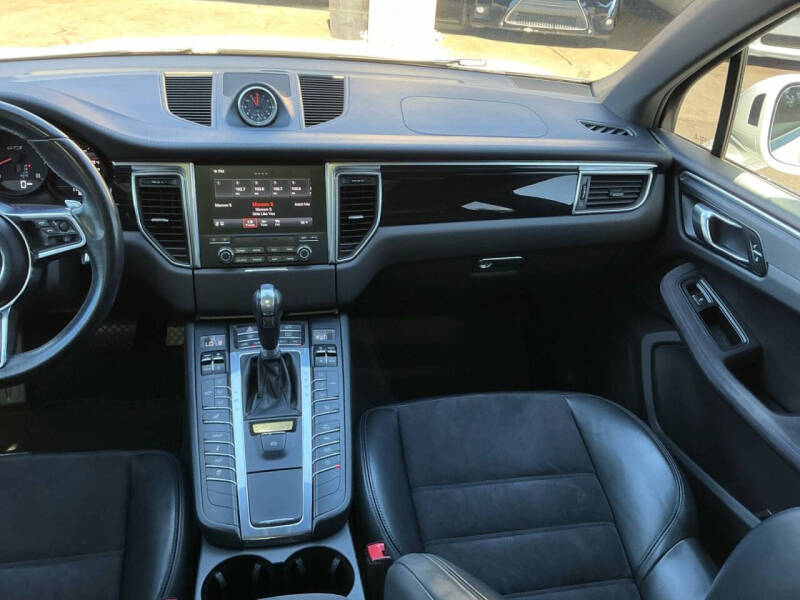2017 Porsche Macan GTS