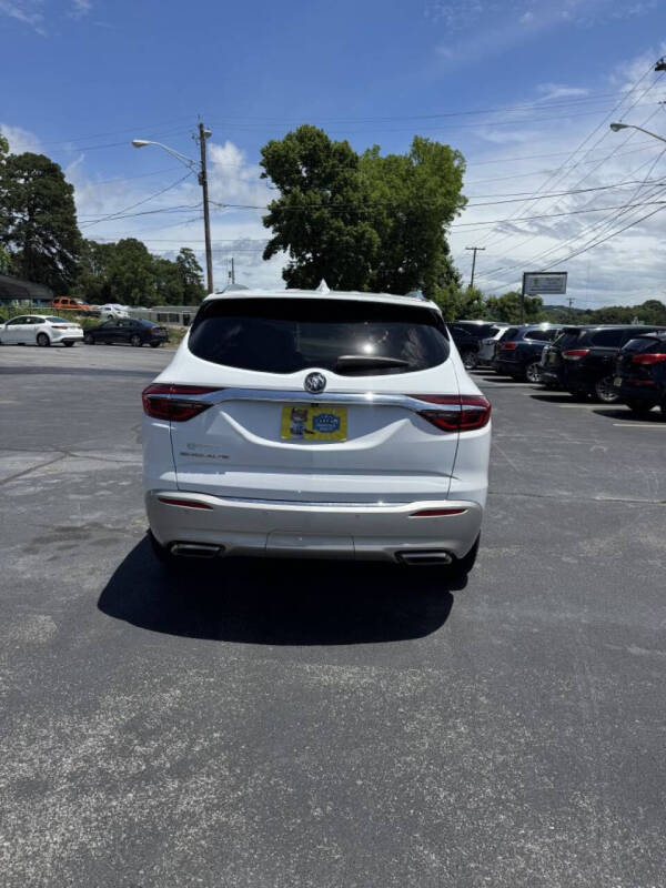 2020 Buick Enclave Essence