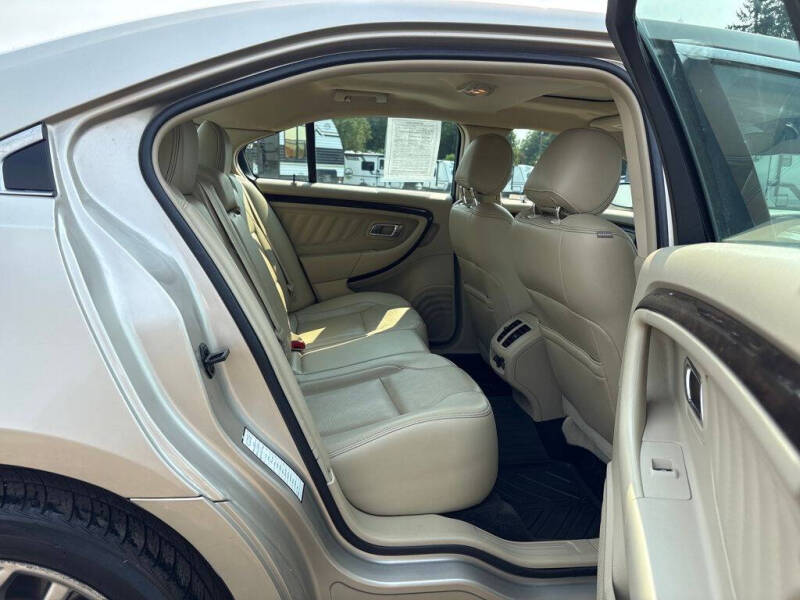 2018 Ford Taurus Limited