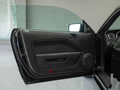 2005 Ford Mustang