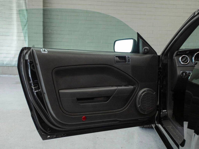 2005 Ford Mustang