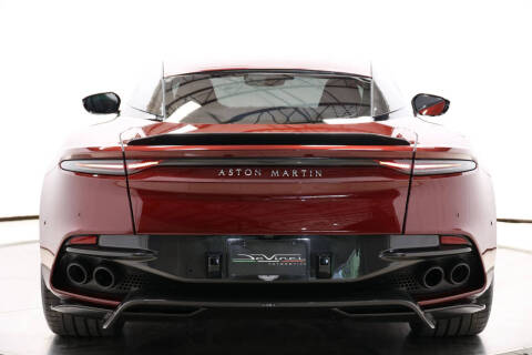 2023 Aston Martin DBS