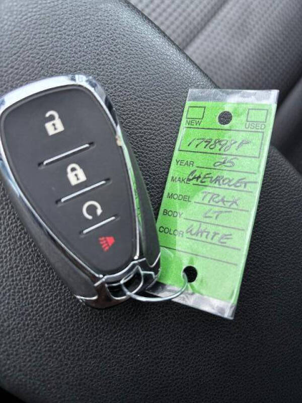 2025 Chevrolet Trax LT