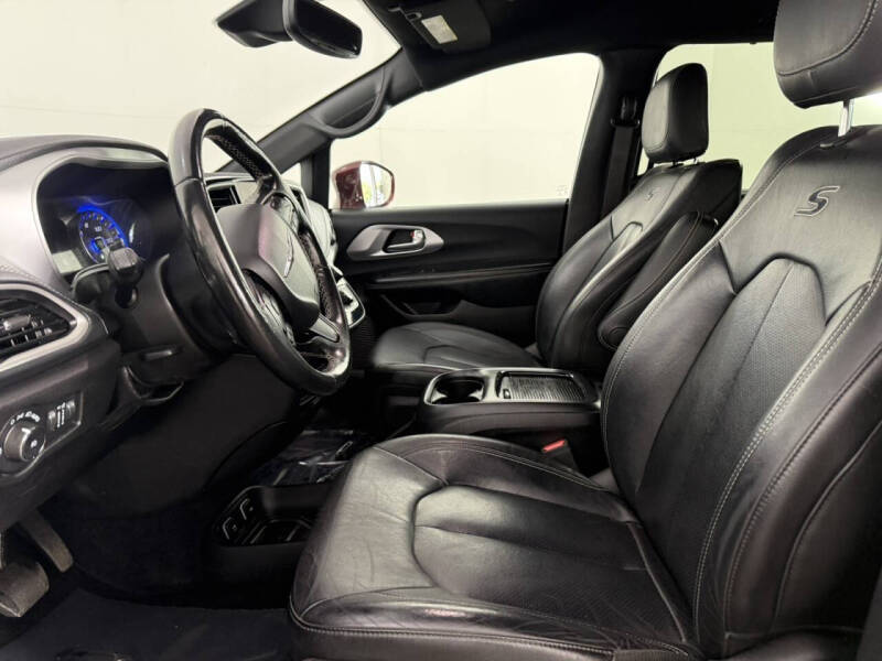 2021 Chrysler Pacifica Touring L