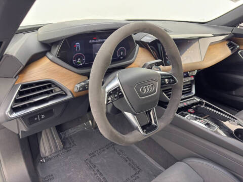 2022 Audi e-tron GT quattro Premium Plus