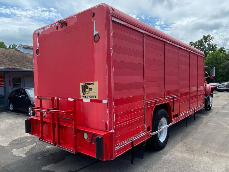 2000 International 4900