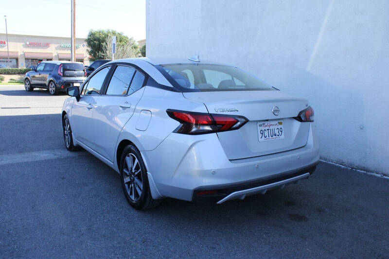 2020 Nissan Versa SV