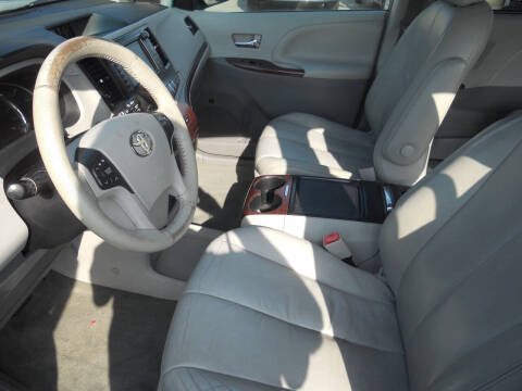 2012 Toyota Sienna XLE 7-Passenger