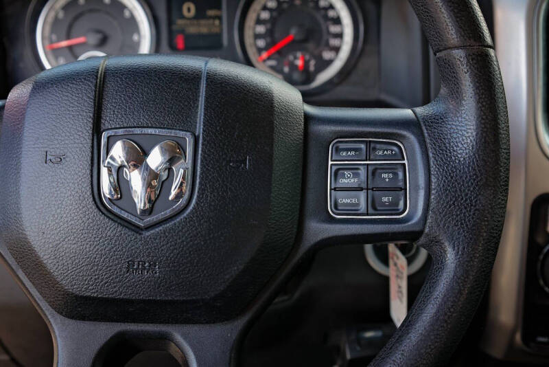 2017 RAM 1500 SLT