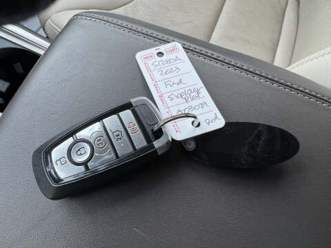 2023 Ford Explorer Platinum