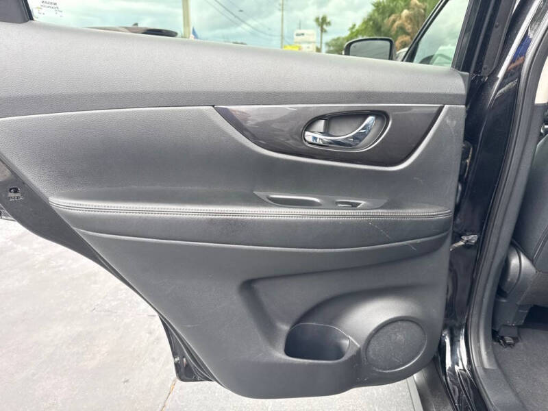 2019 Nissan Rogue S