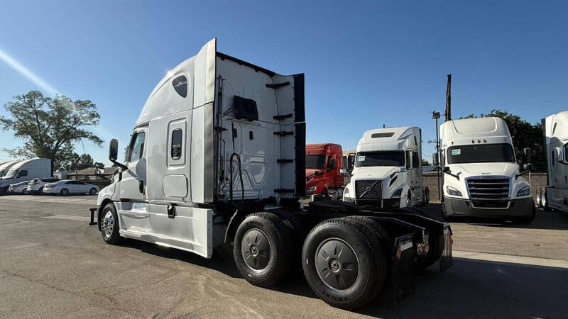 2023 Freightliner Cascadia