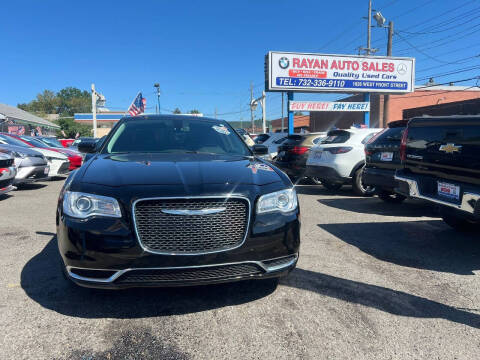 2017 Chrysler 300 Limited