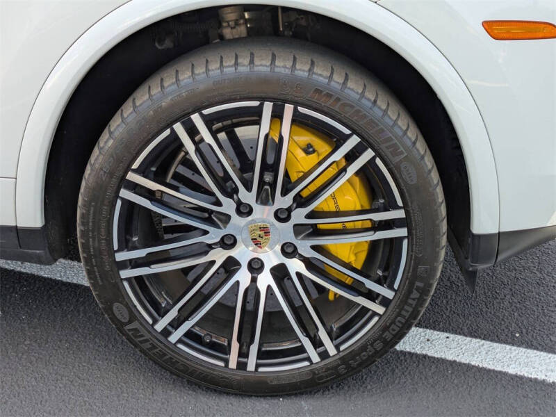 2016 Porsche Cayenne Turbo