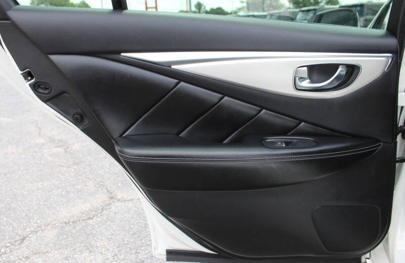 2021 Infiniti Q50 Luxe