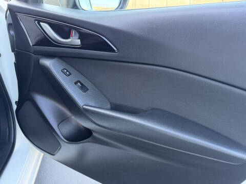 2016 Mazda MAZDA3 i Touring