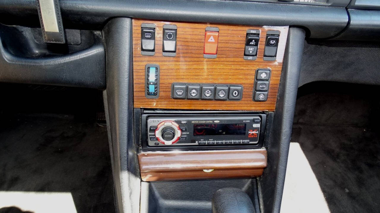 1987 Mercedes-Benz 420-Class 30
