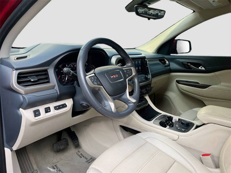 2022 GMC Acadia Denali