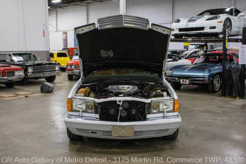 1991 Mercedes-Benz 560-Class 560 SEL