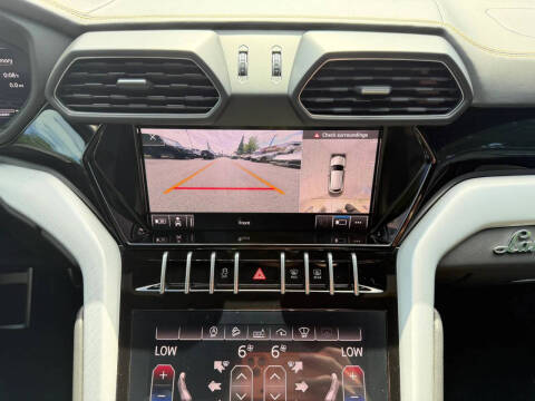 2020 Lamborghini Urus