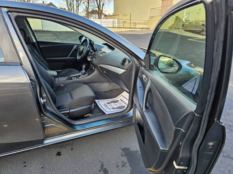 2012 Mazda MAZDA3 i Touring photo 23