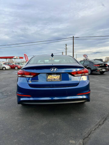 2017 Hyundai Elantra SE