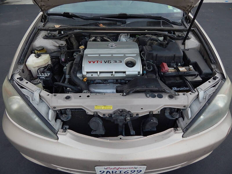 2004 Toyota Camry SE V6