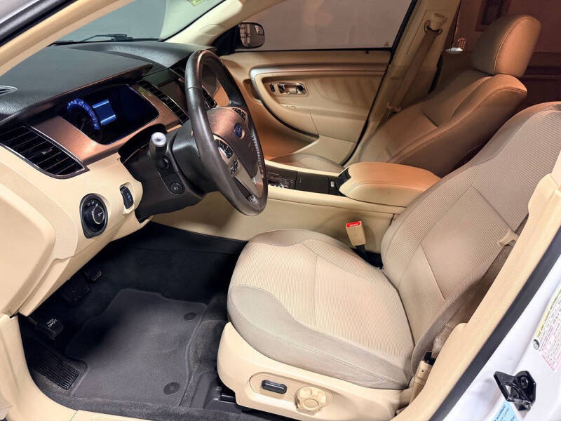 2015 Ford Taurus SEL