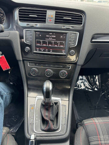2017 Volkswagen Golf GTI S