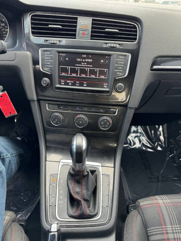 2017 Volkswagen Golf GTI S