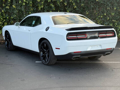 2018 Dodge Challenger SXT
