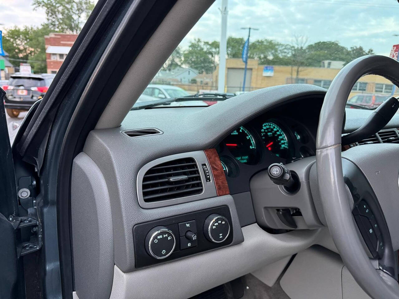 2008 Chevrolet Suburban for sale at Chicago Auto House in Chicago, IL