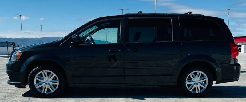 2016 Dodge Grand Caravan R/T