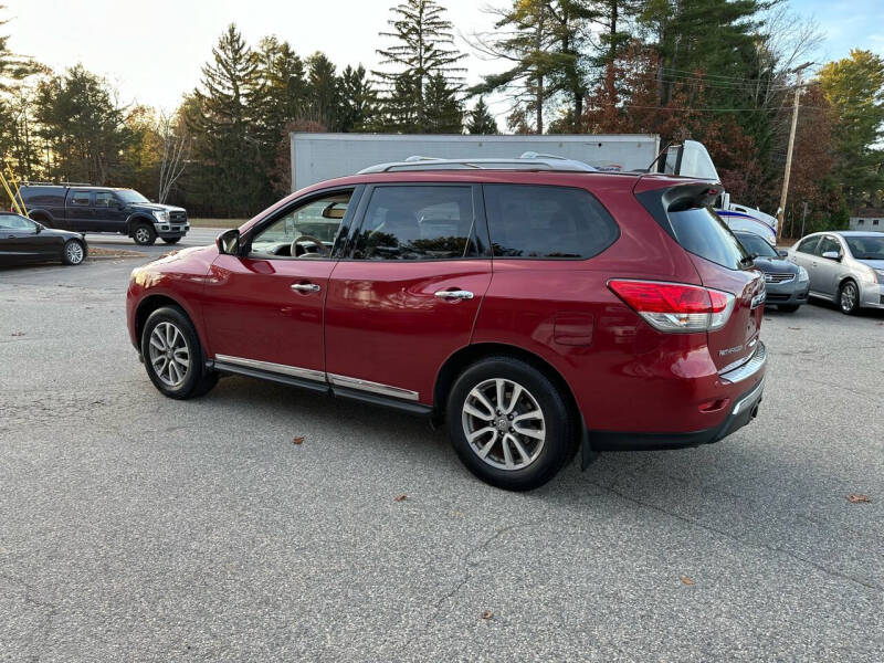 2015 Nissan Pathfinder SL photo 4